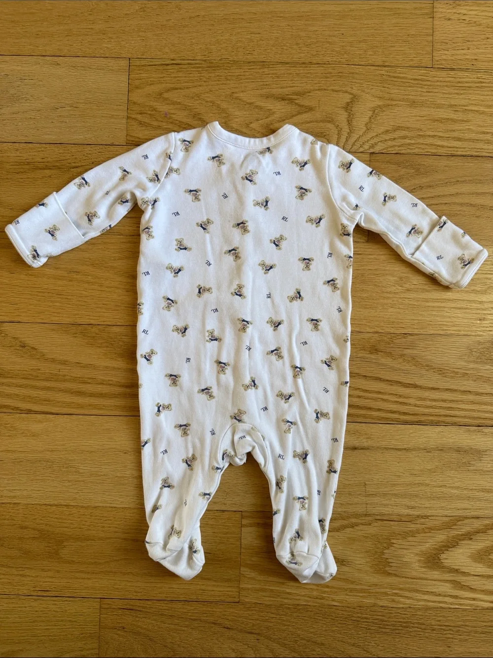 Ralph Lauren Cream Baby Footed Pajamas and Hat Set with American Bear Print